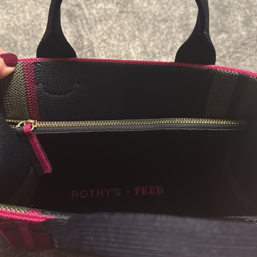 NEW! Rothy's Pink Feed Bag with Strap & dust cover - Picture 7 of 8